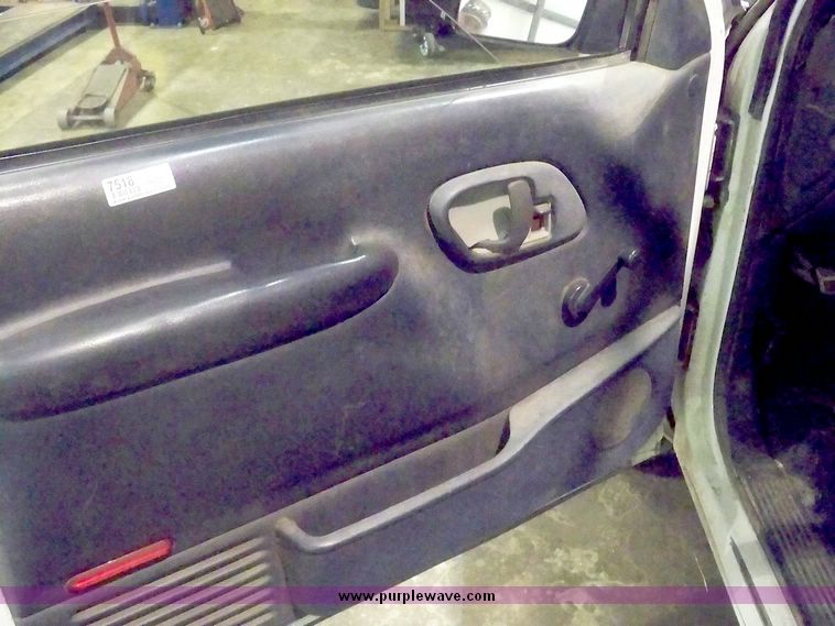 image for item 7518 1998 Chevrolet C2500  extended cab pickup truck