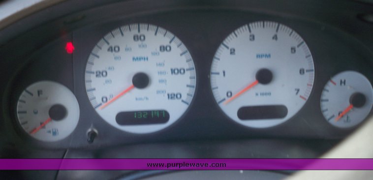 image for item 7654 2001 Dodge Caravan SE