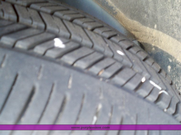 image for item 7654 2001 Dodge Caravan SE