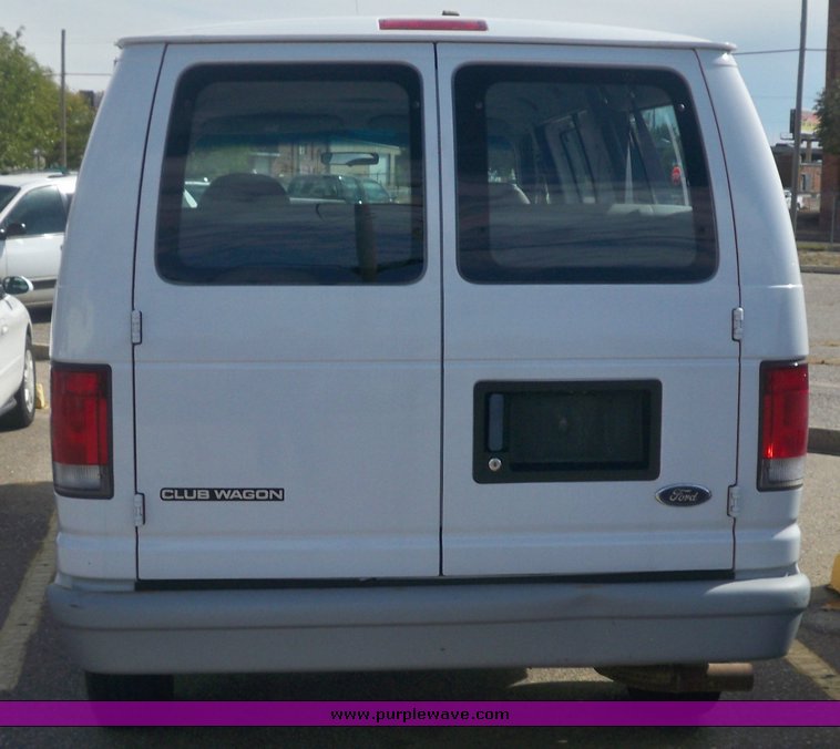 image for item 7655 1998 Ford Club Wagon E350 HD