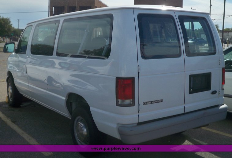 image for item 7655 1998 Ford Club Wagon E350 HD