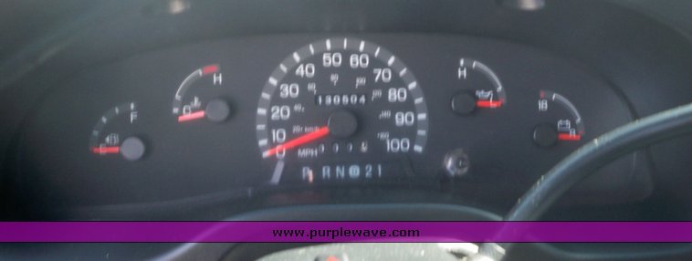 image for item 7655 1998 Ford Club Wagon E350 HD