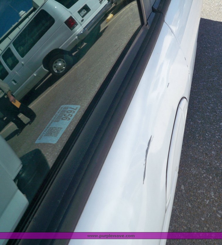 image for item 7656 1997 Ford Taurus GL