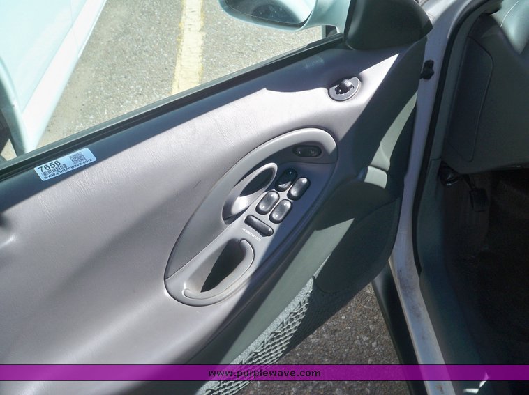 image for item 7656 1997 Ford Taurus GL