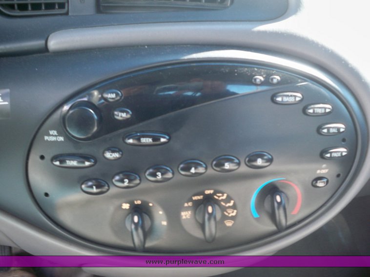 image for item 7656 1997 Ford Taurus GL