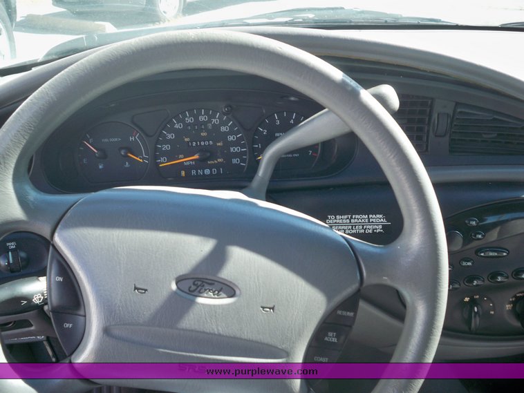 image for item 7656 1997 Ford Taurus GL