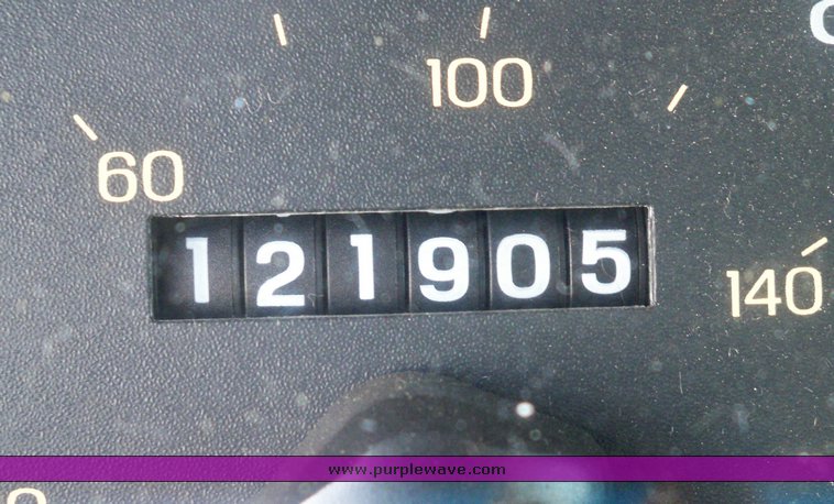 image for item 7656 1997 Ford Taurus GL