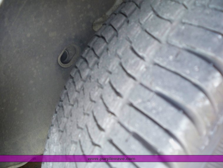 image for item 7656 1997 Ford Taurus GL