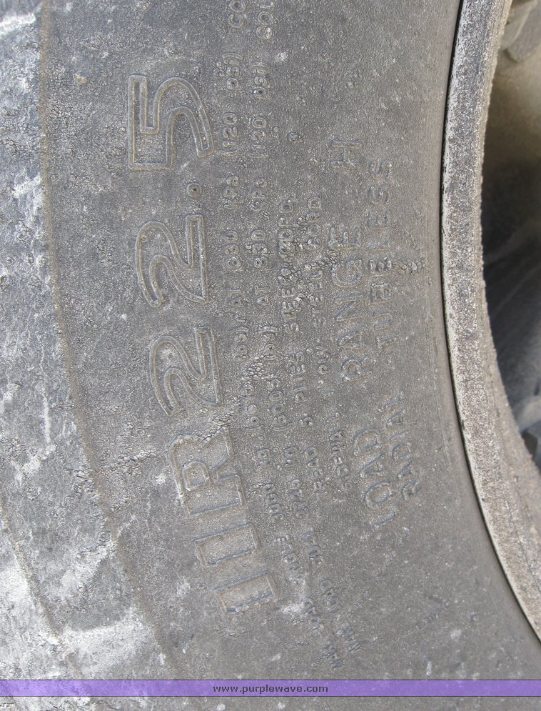 image for item 8392 1985 International S Series F2554 oil truck