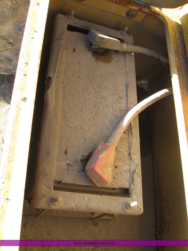 image for item 8394 1990 Caterpillar 950E wheel loader