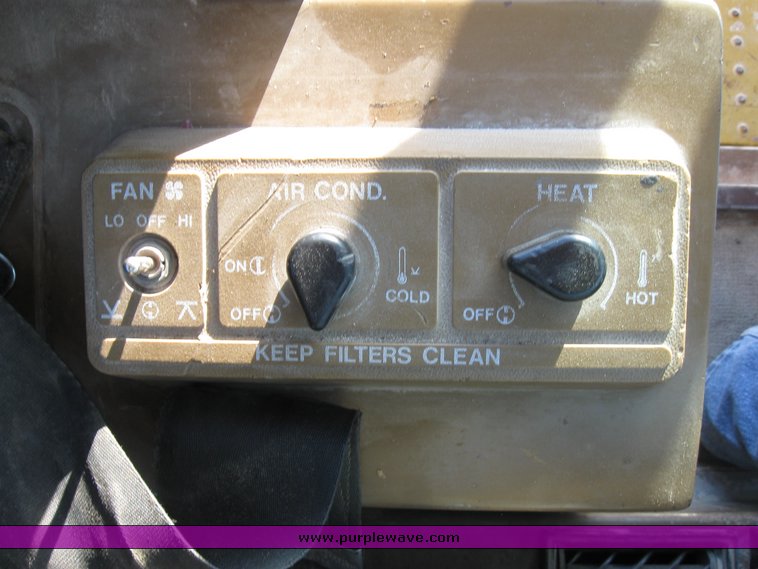 image for item 8394 1990 Caterpillar 950E wheel loader