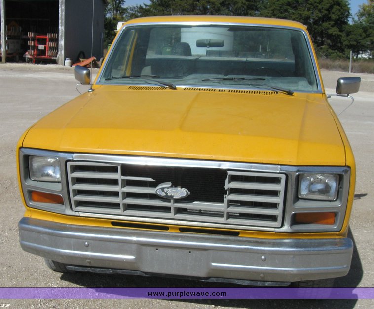 image for item 8395 1985 Ford F150