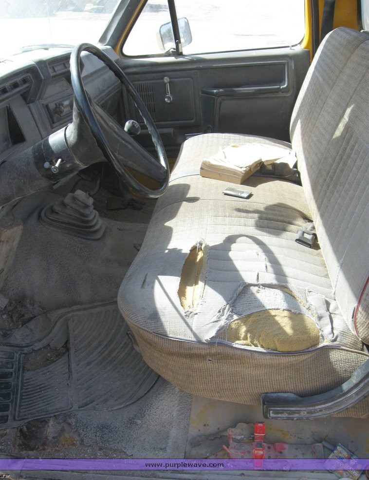 image for item 8395 1985 Ford F150