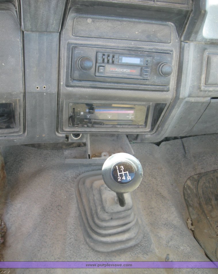 image for item 8395 1985 Ford F150