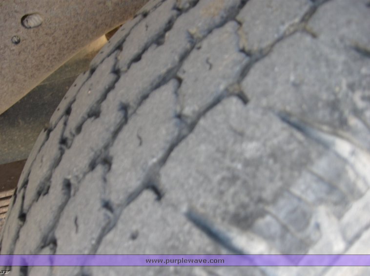 image for item 8396 1992 Dodge D-150 pickup truck