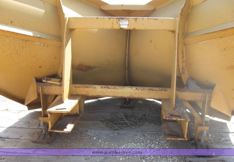 image for item 8397 1994 Dymax DVX-10 10' V-plow