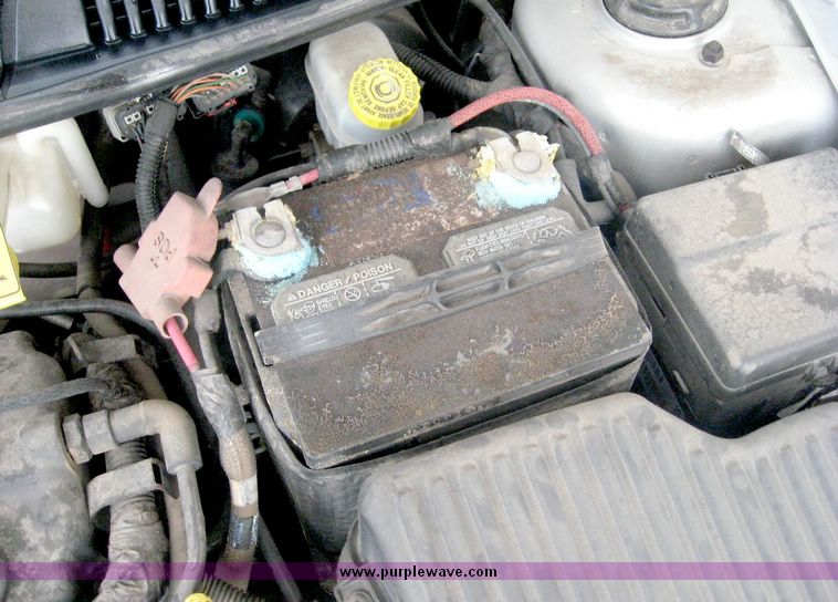 image for item 8639 2002 Dodge Neon ES