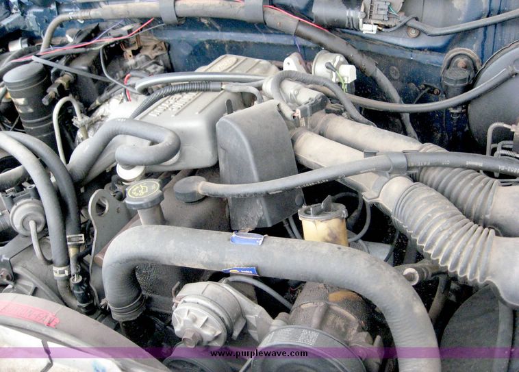 image for item 8640 1994 Ford F150 pickup truck