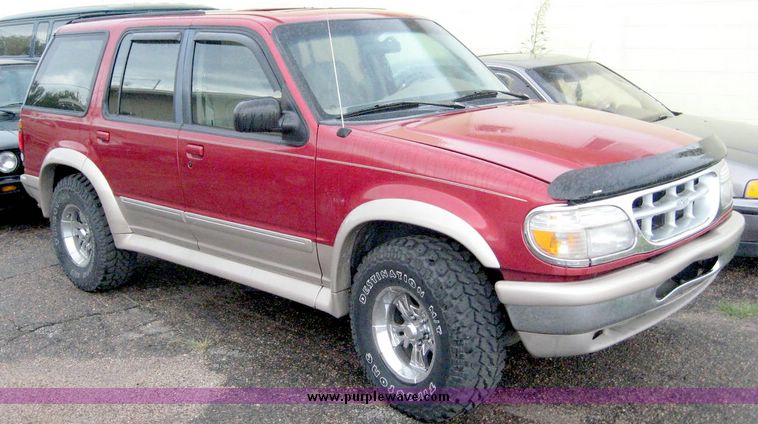 image for item 8642 1997 Ford Explorer