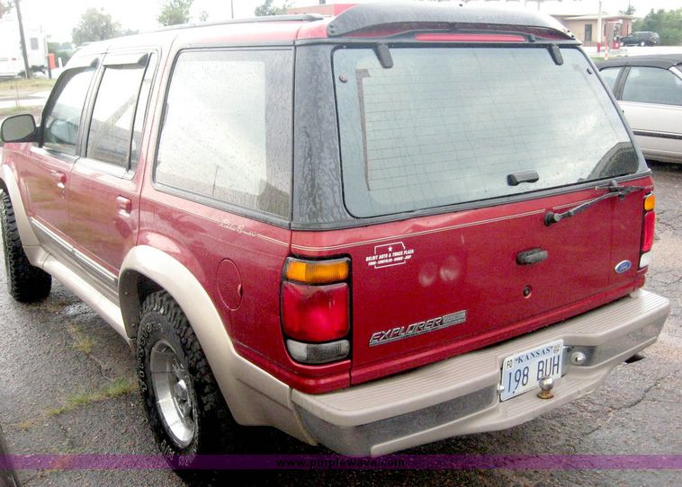 image for item 8642 1997 Ford Explorer