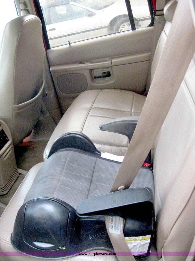 image for item 8642 1997 Ford Explorer