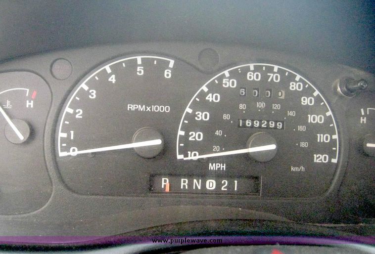 image for item 8642 1997 Ford Explorer