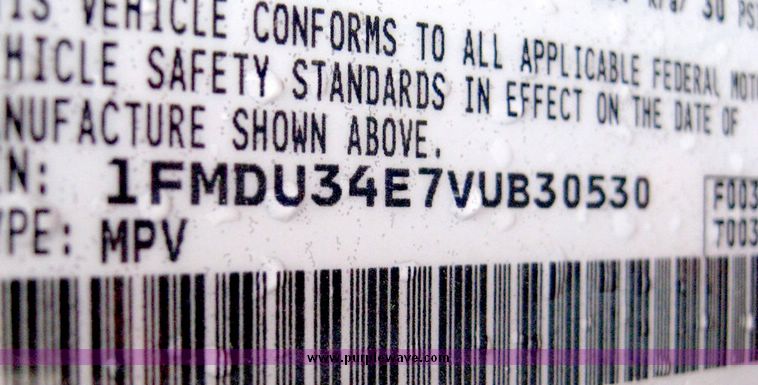 image for item 8642 1997 Ford Explorer