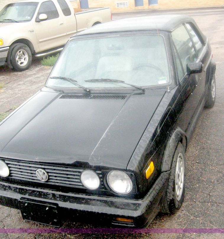 image for item 8643 1992 Volkswagen Cabriolet
