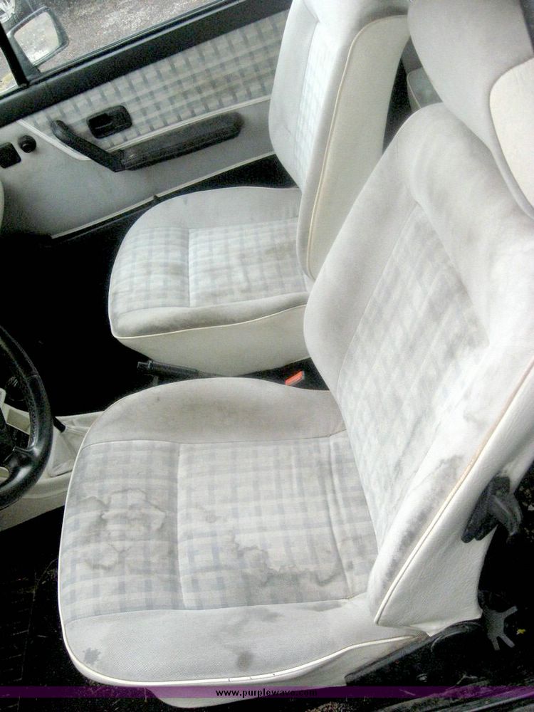 image for item 8643 1992 Volkswagen Cabriolet