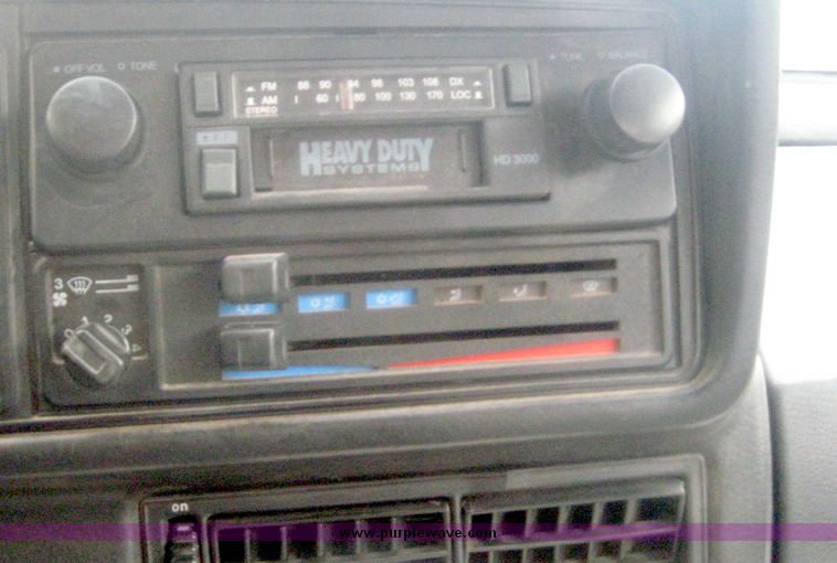 image for item 8643 1992 Volkswagen Cabriolet