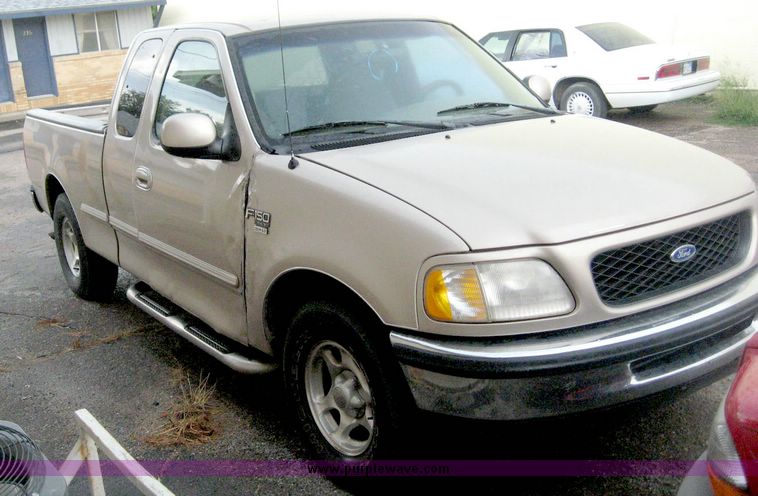 image for item 8644 1998 Ford F150 pickup truck