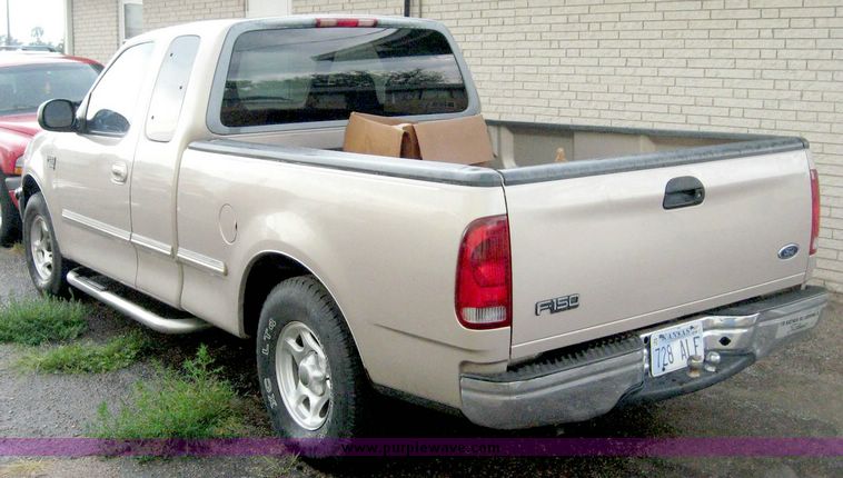 image for item 8644 1998 Ford F150 pickup truck