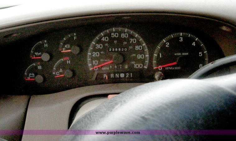 image for item 8644 1998 Ford F150 pickup truck