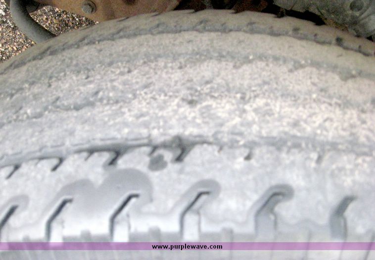 image for item 8644 1998 Ford F150 pickup truck