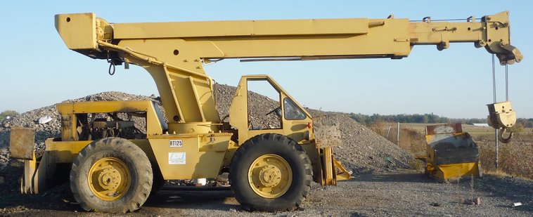 image for item 8817 Galion RT125 rubber tire crane