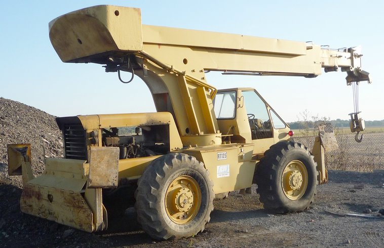 image for item 8817 Galion RT125 rubber tire crane