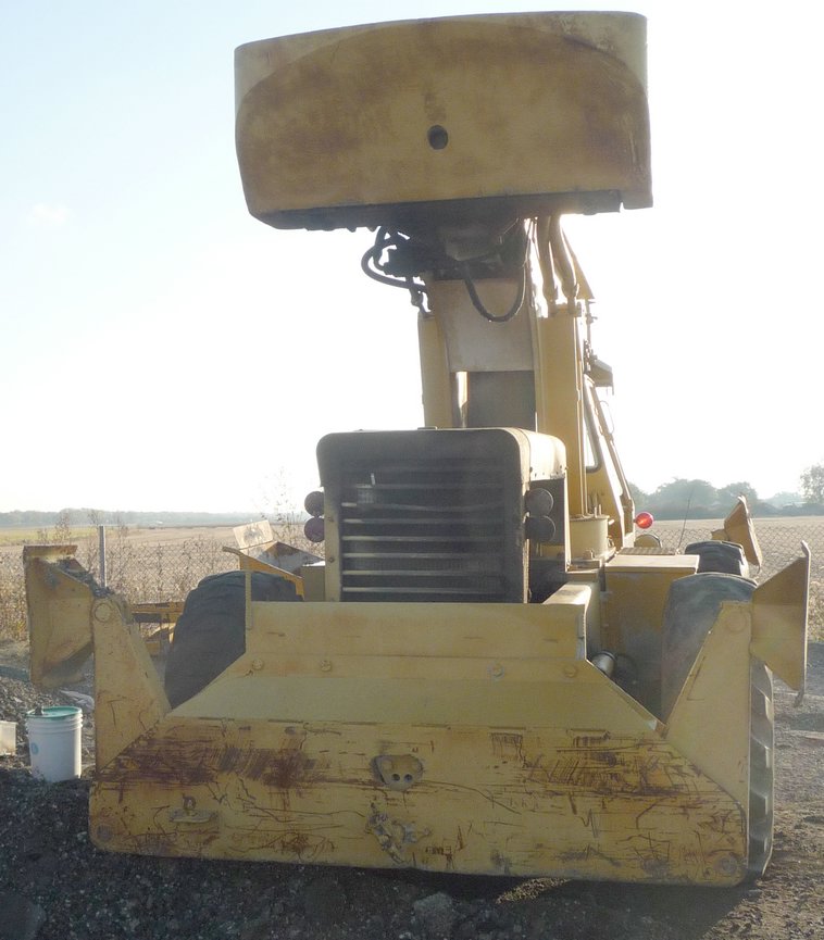 image for item 8817 Galion RT125 rubber tire crane