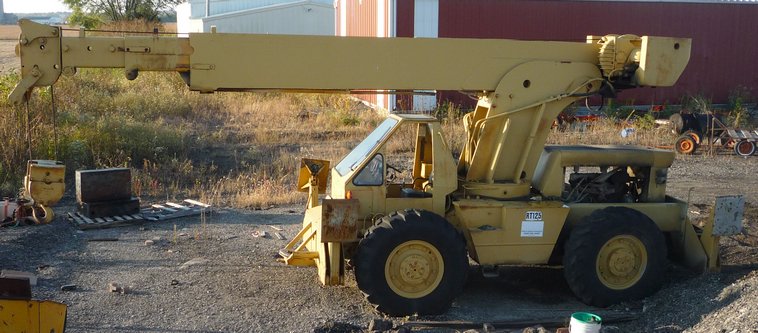 image for item 8817 Galion RT125 rubber tire crane