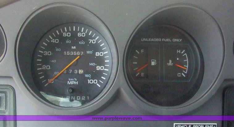 image for item 9513 1994 Dodge Ram Wagon B350