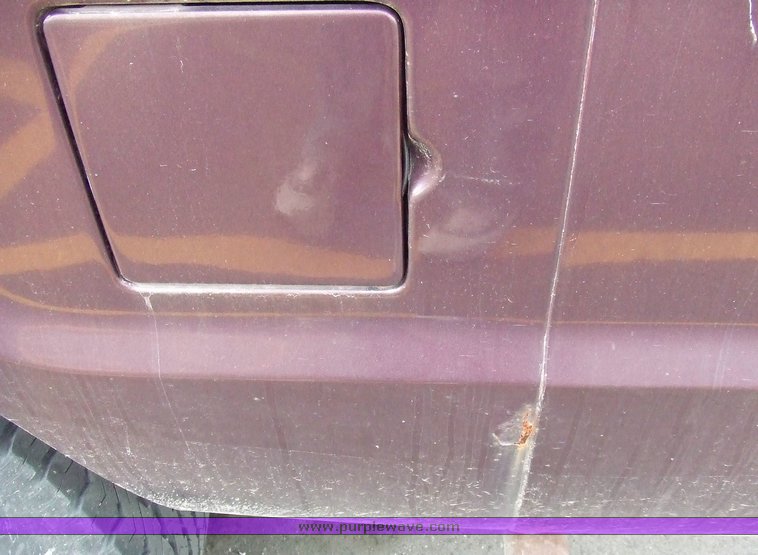 image for item 9513 1994 Dodge Ram Wagon B350