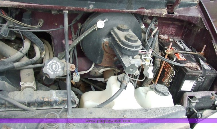 image for item 9513 1994 Dodge Ram Wagon B350