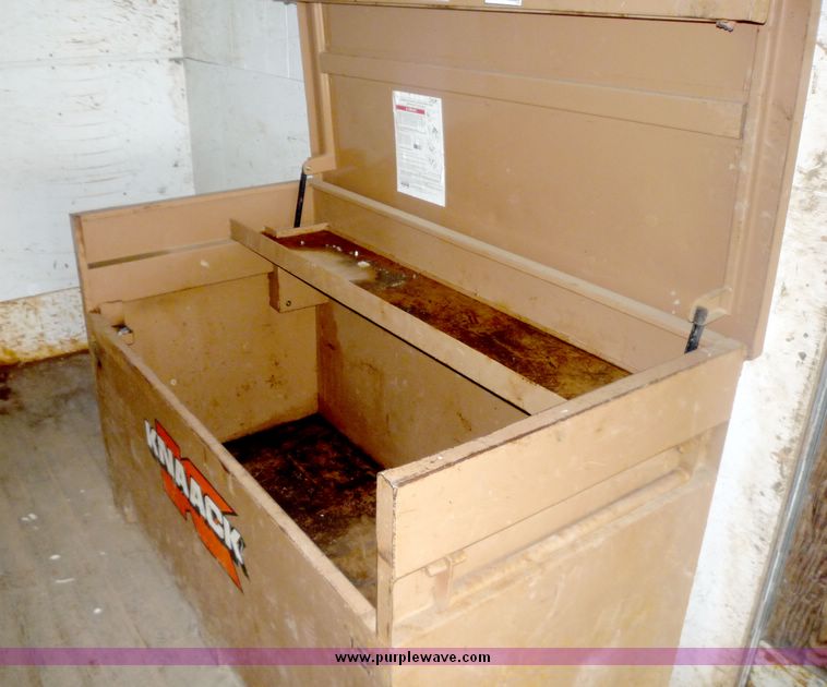 image for item 4077 1992 International 4000 series 4700