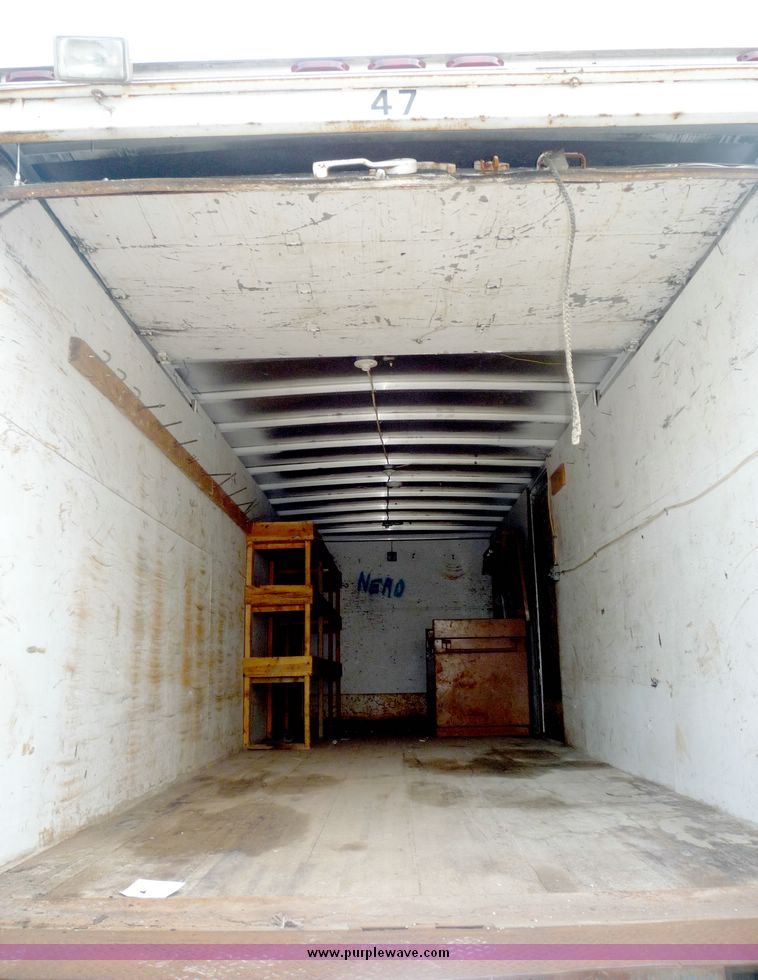 image for item 4077 1992 International 4000 series 4700