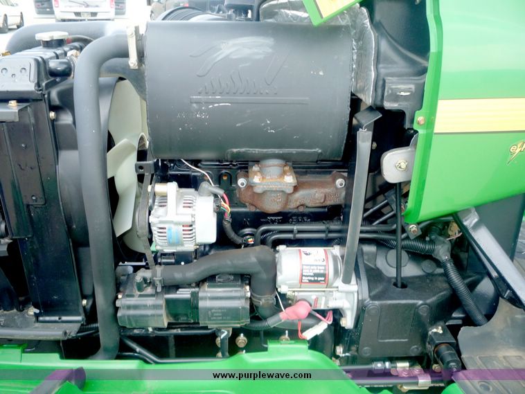 image for item 4078 2004 John Deere 4410 utility tractor