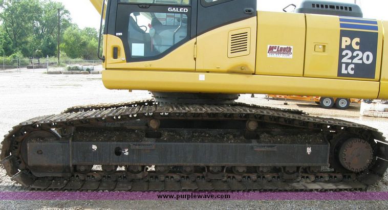 image for item 5961 2003 Komatsu PC220LC excavator
