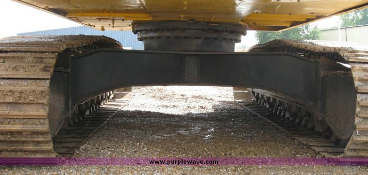 image for item 5961 2003 Komatsu PC220LC excavator