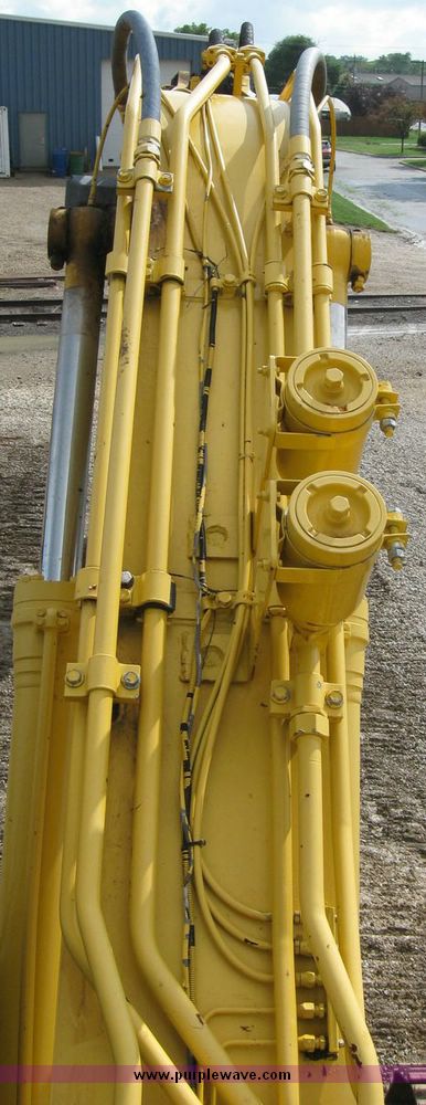 image for item 5961 2003 Komatsu PC220LC excavator