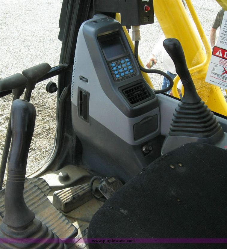 image for item 5961 2003 Komatsu PC220LC excavator