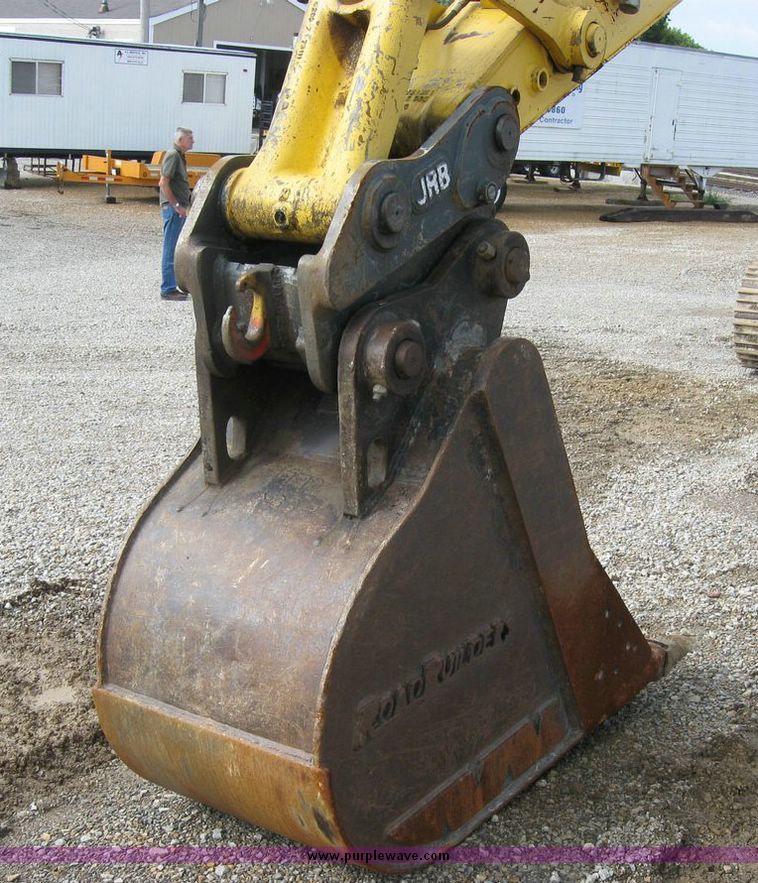 image for item 5961 2003 Komatsu PC220LC excavator
