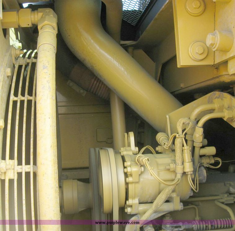 image for item 5963 2000 Caterpillar 963C track loader